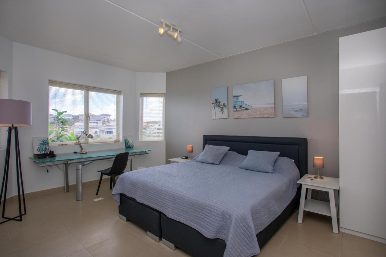 Blue Bay Beach Apartments ภายนอก รูปภาพ