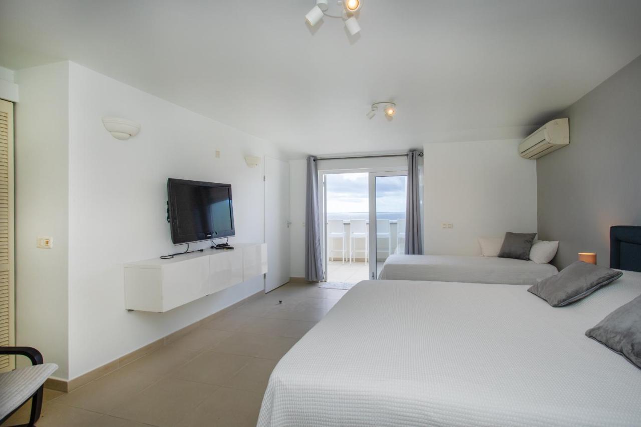 Blue Bay Beach Apartments ภายนอก รูปภาพ