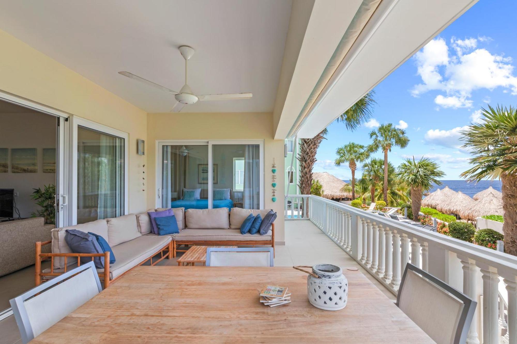 Blue Bay Beach Apartments ภายนอก รูปภาพ